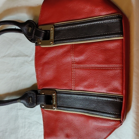🔷Tignanello leather purse - Picture 3 of 8